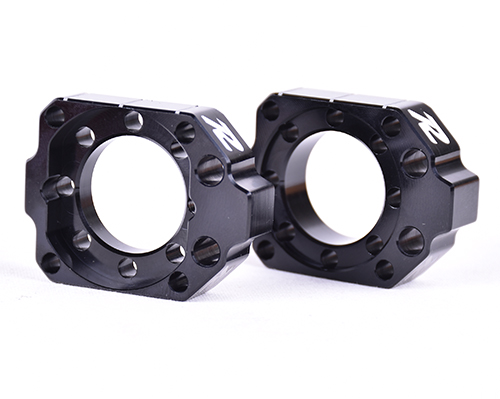 BLACK 2016+ KXF450, 2017+ KX250F Reversible Axle Blocks