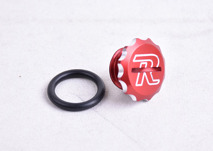 RM & Beta Billet Oil Fill Plug (RED)
